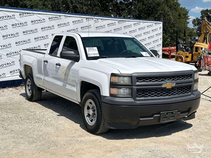 2015-chevrolet-silverado-image-4
