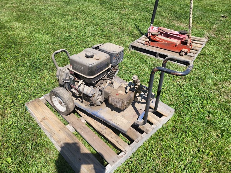 aqua-blast-power-washer-w/briggs-and-stratton-vangard-9hp-engine-image-1
