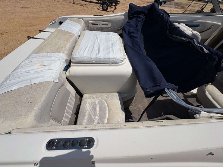 2004-stingray-200cs-cabin-boat-w/trailer-image-26