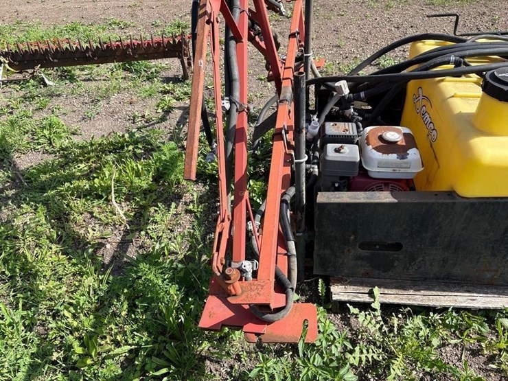 demco-sprayer-w/pump-&-booms-image-9