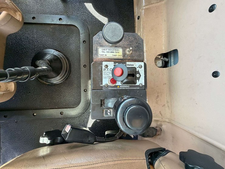 2006-mack-granite-ct713-image-14