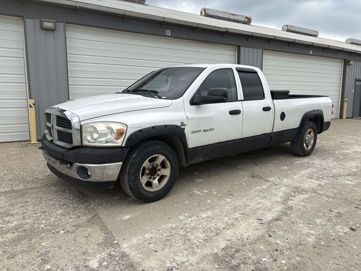 2008-dodge-1500-image-1