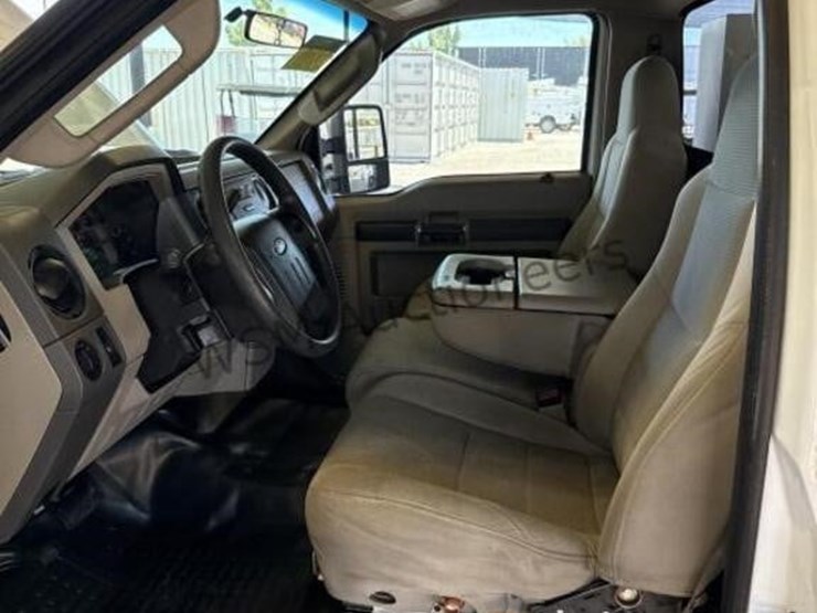 2008-ford-f350-image-27