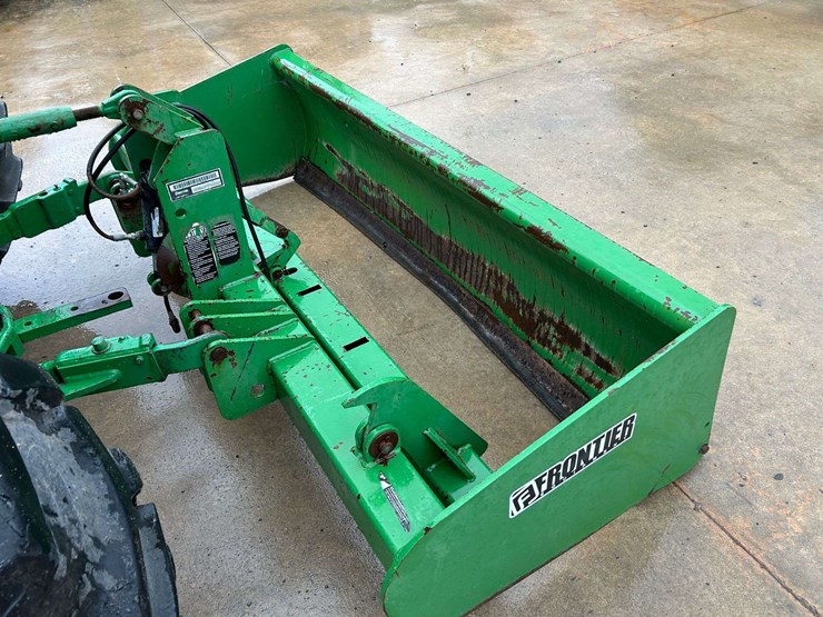 2012-john-deere-5101e-image-53