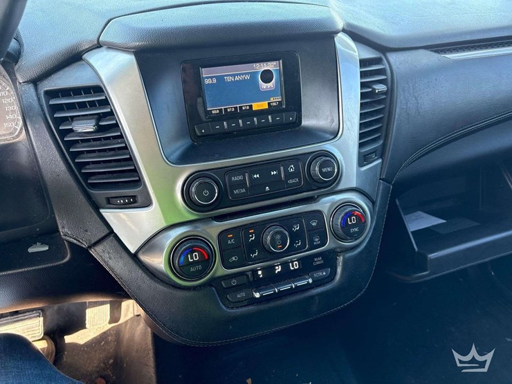 2015-chevrolet-tahoe-image-15