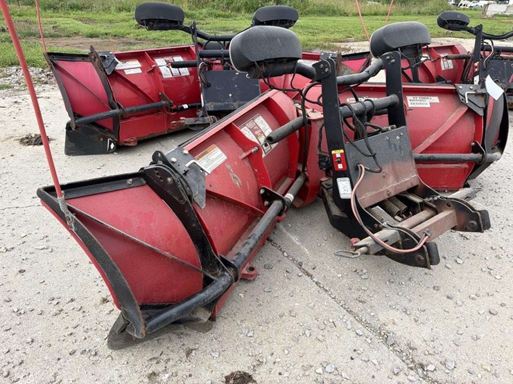 boss-8ft-2in-power-v-snow-plow-w/-12in-extensions-image-2