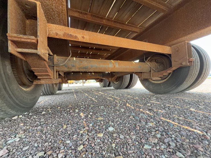 2016-dct-830gs38-gooseneck-trailer-image-10