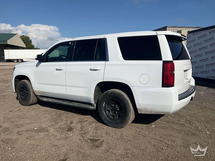 2018-chevrolet-tahoe-image-4