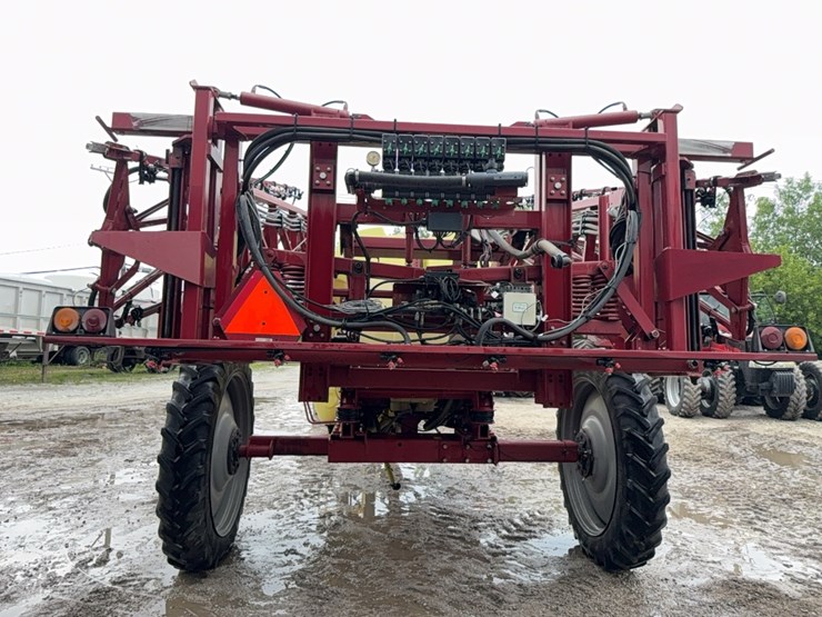 hardi-4000-navigator-sprayer-image-5