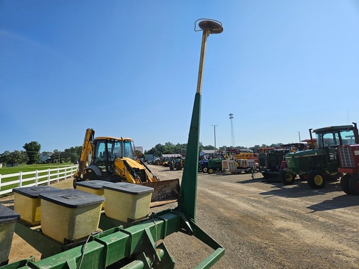 john-deere-7000-image-11