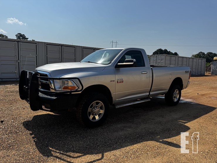 2012-ram-2500-slt-image-1