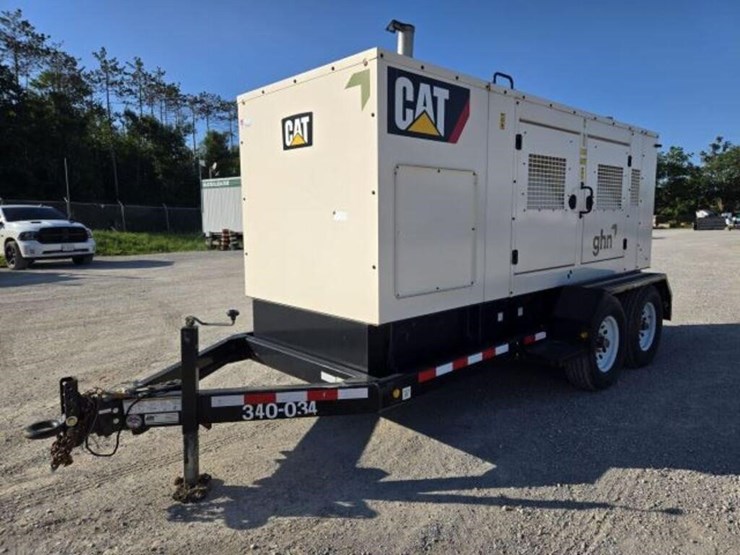 2019-caterpillar-xq230-image-1