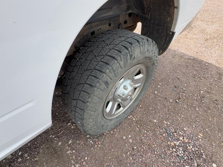 2016-dodge-2500-image-39