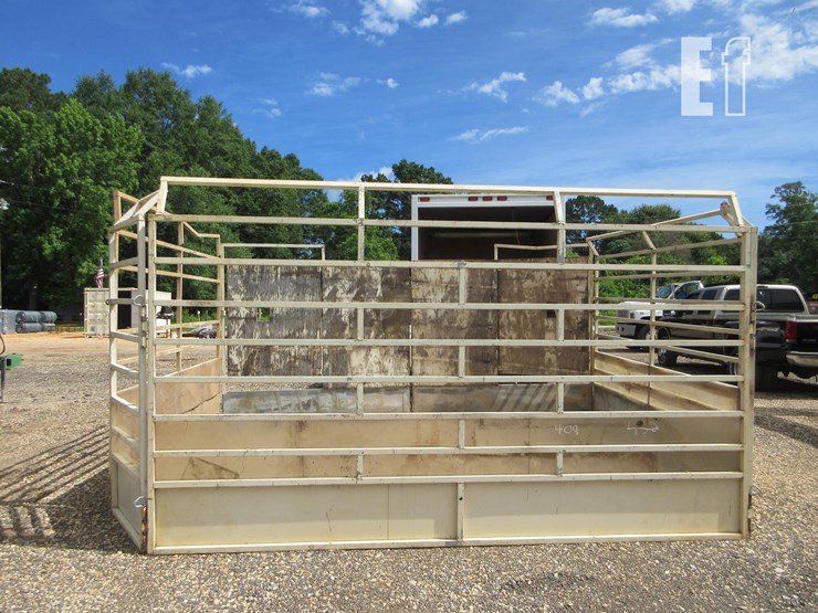 portable-livestock-auction-ring-7125-image-2