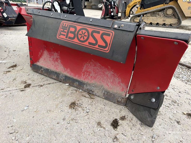 boss-8ft-2in-power-v-snow-plow-w/-12in-extensions-image-7