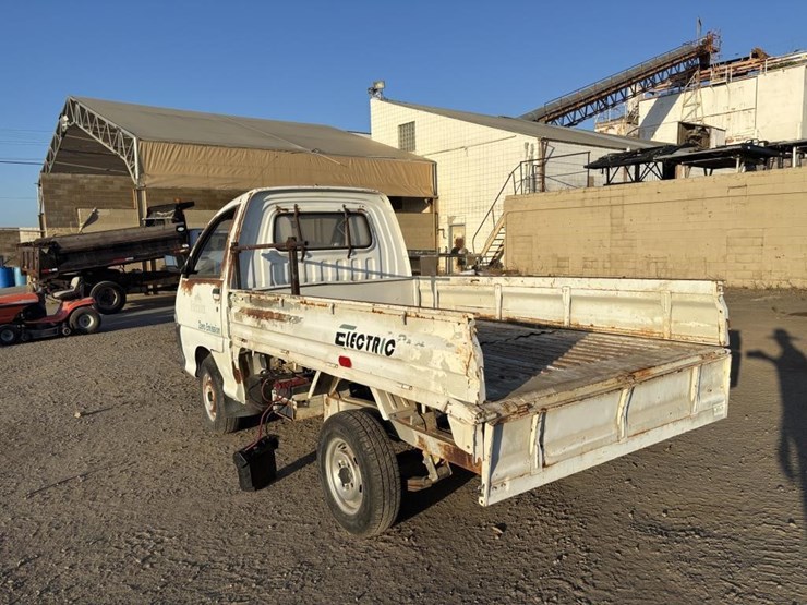2009-zap-utility-truck-image-4