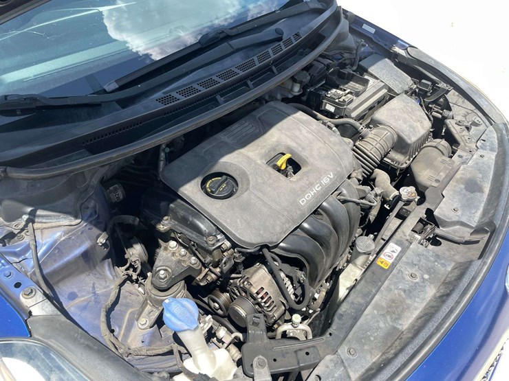 2017-kia-forte-4-door-sedan-(174,799-miles)-image-8