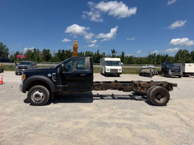2016-ford-f550-xl-image-4