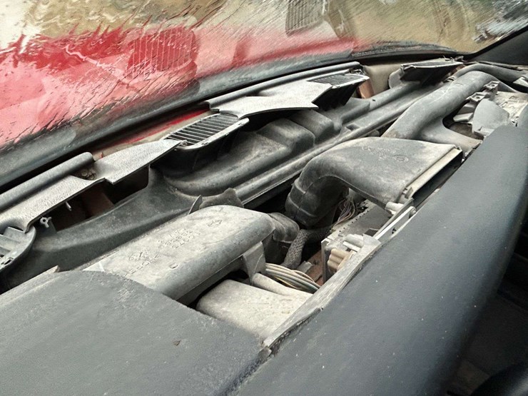 2001-dodge-2500-image-35