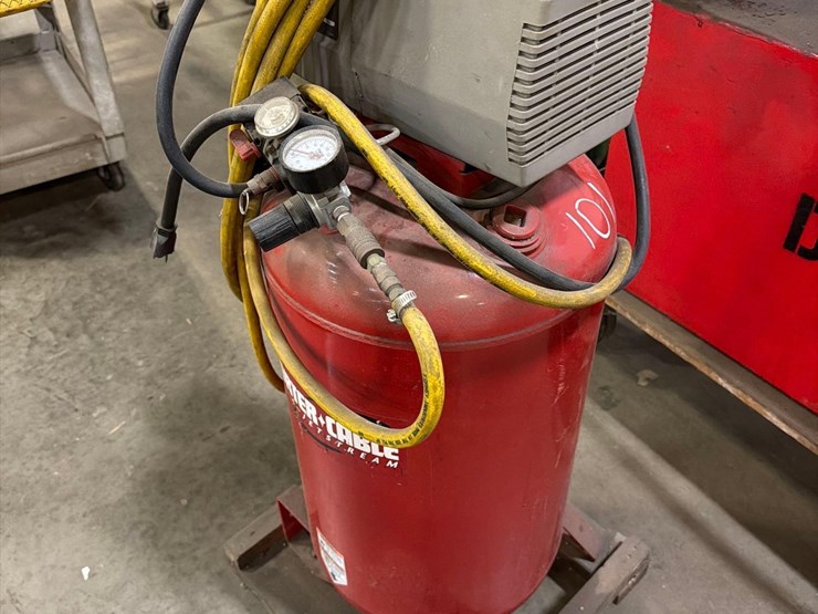 porter-cable-135psi-air-compressor-image-1