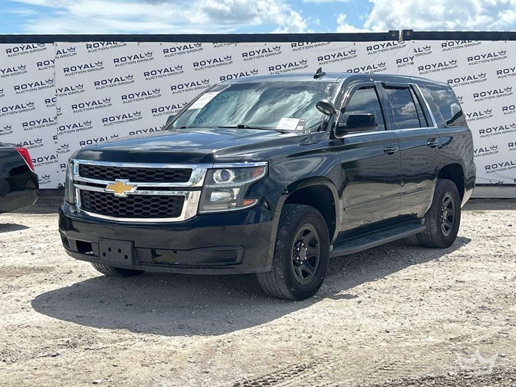 2016-chevrolet-tahoe-image-1