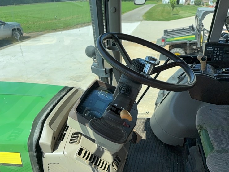john-deere-7520-image-36