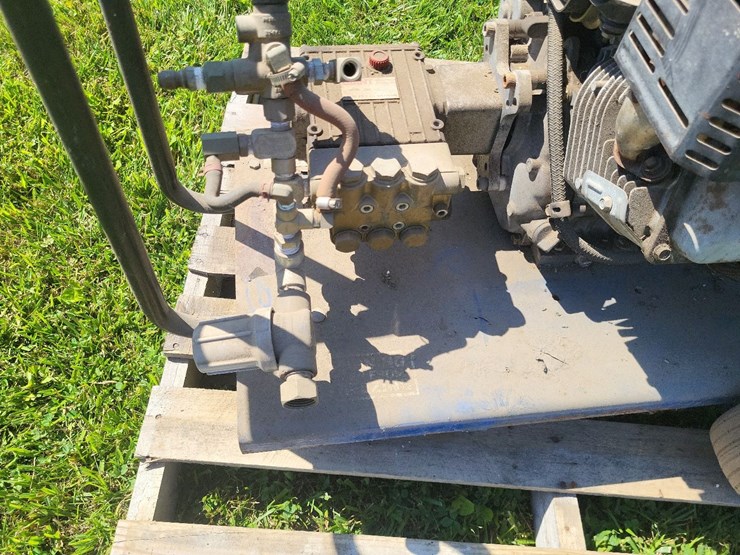 aqua-blast-power-washer-w/briggs-and-stratton-vangard-9hp-engine-image-8