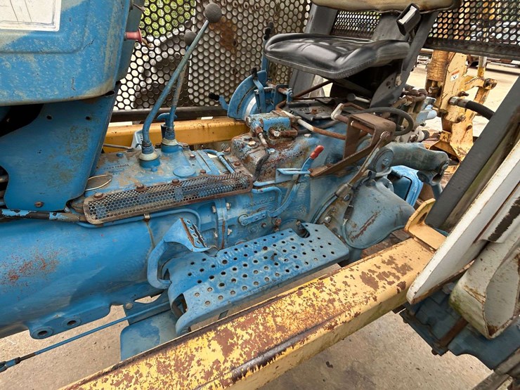 1984-ford-6610-image-14