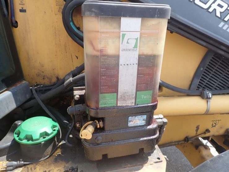 2009-deere-310sj-image-38