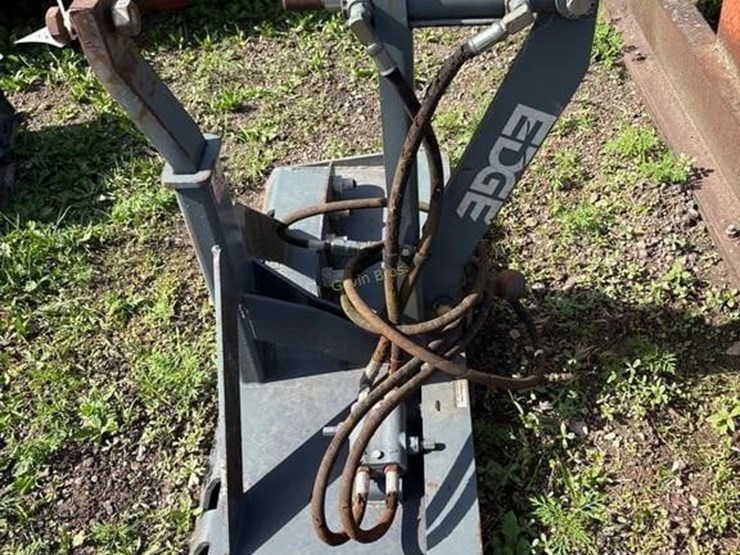 edge-universal-attach-hitch-mover-image-5