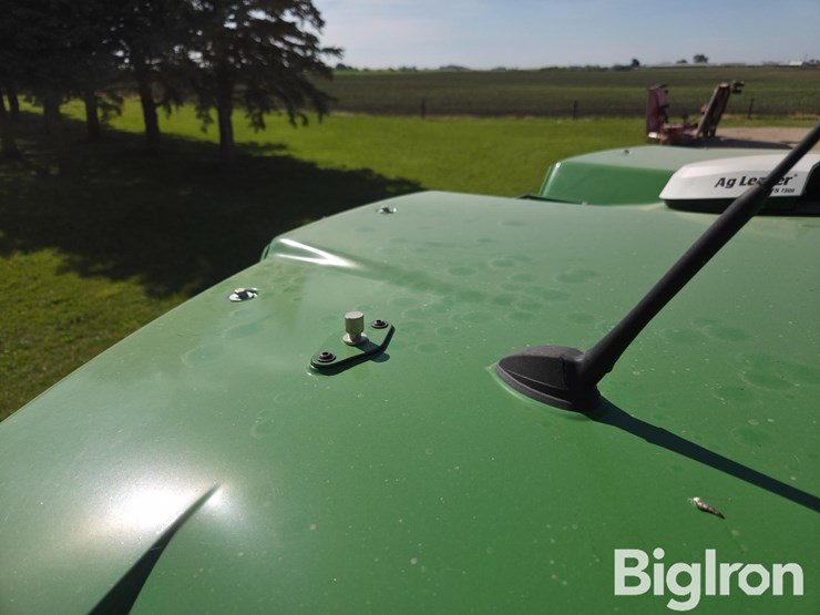 2017-john-deere-s670-image-10