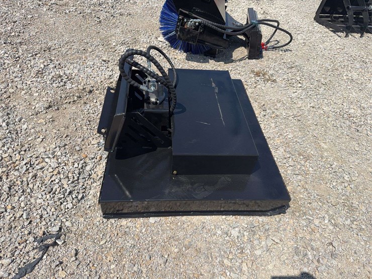 43”-hydraulic-mini-skid-steer-cutter-image-4