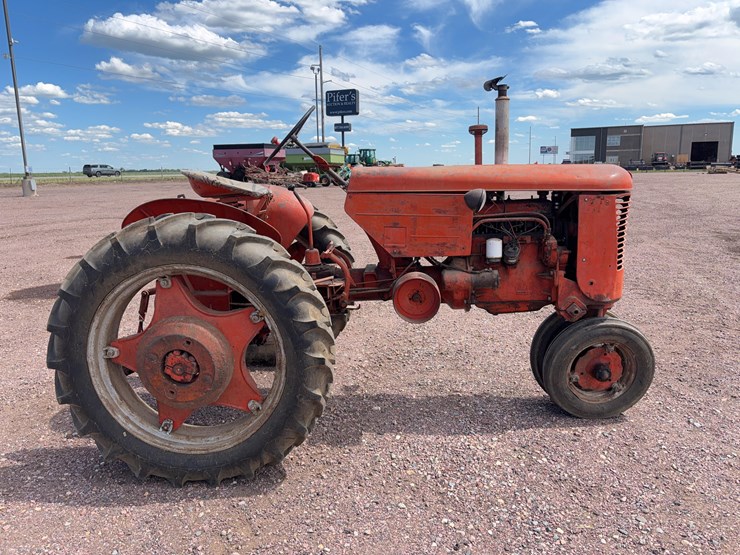 1951-j.i-case-tractor-image-4