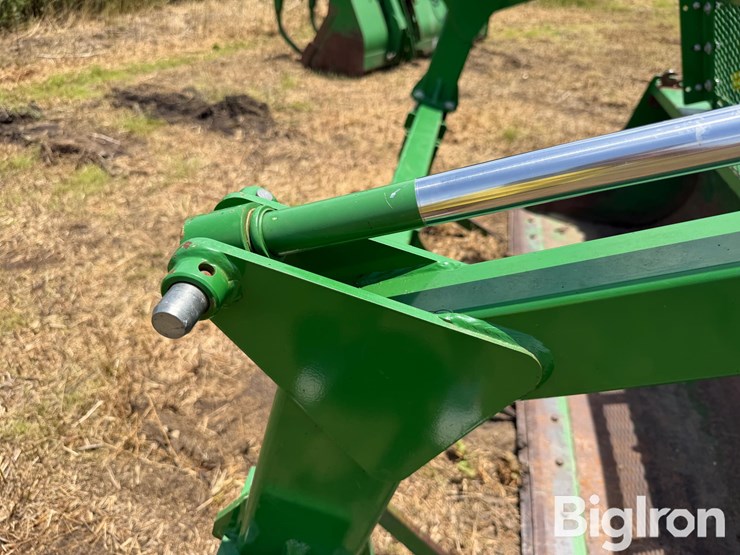 john-deere-8-image-13
