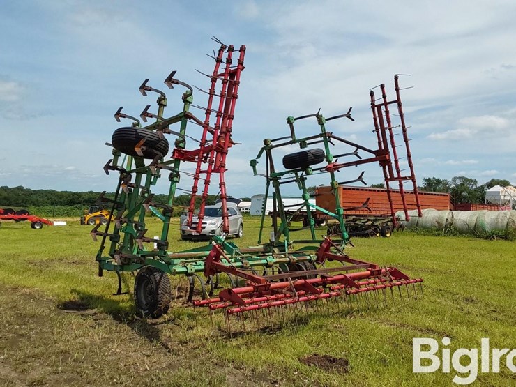 deutz-allis-27'-field-cultivator-image-7