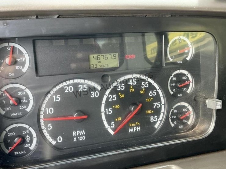 2002-sterling-m8500-image-25