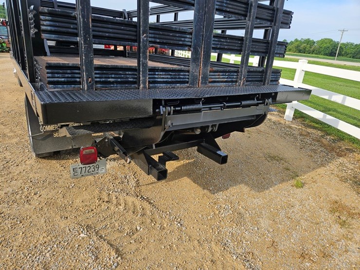 2007-ford-f550-image-13