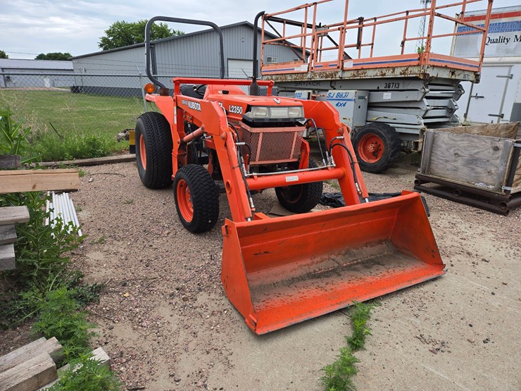 kubota-l2350-image-1