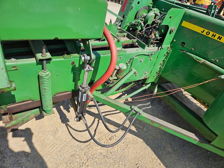 john-deere-346-image-22