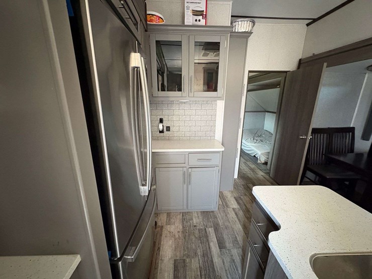 2021-keystone-volante-40'-5th-wheel-travel-trailer-image-13