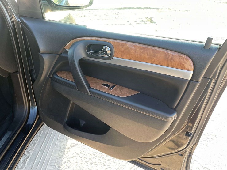 2012-buick-enclave-image-17