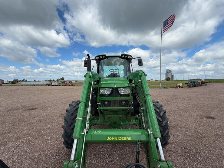 2023-john-deere-6130m-image-15
