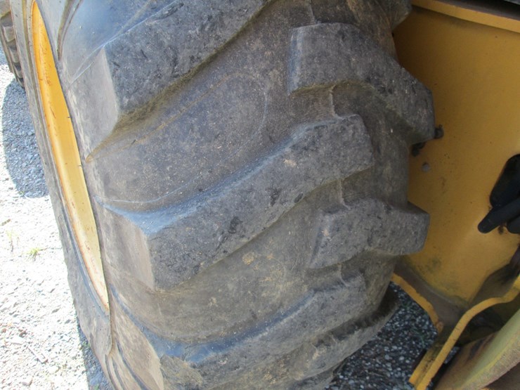 2004-caterpillar-420d-image-14