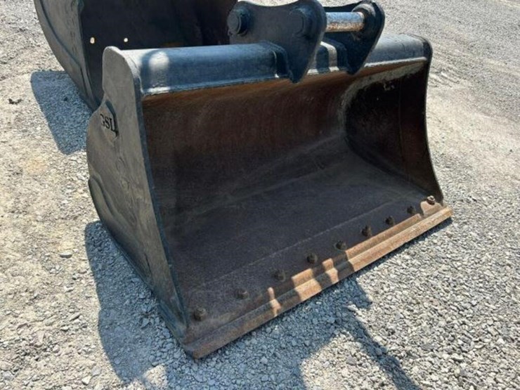 2022-bobcat-e88-image-61