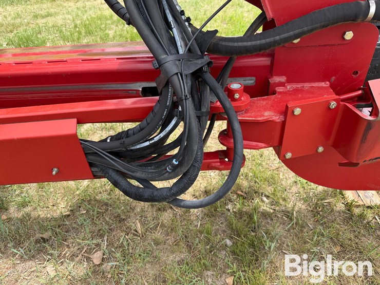 2011-case-ih-1240-image-17
