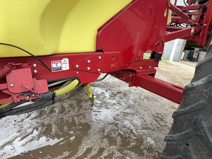 hardi-4000-navigator-sprayer-image-38