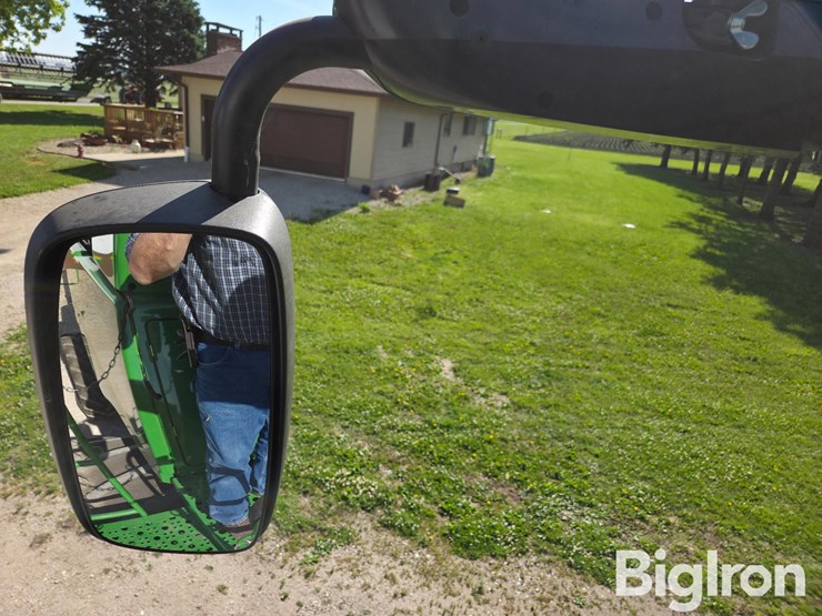 2017-john-deere-s670-image-15