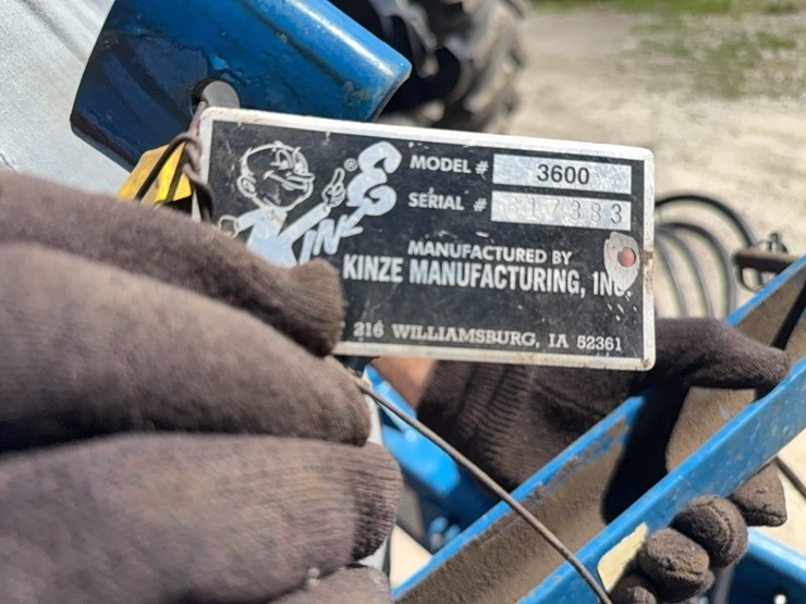 kinze-3600-image-31
