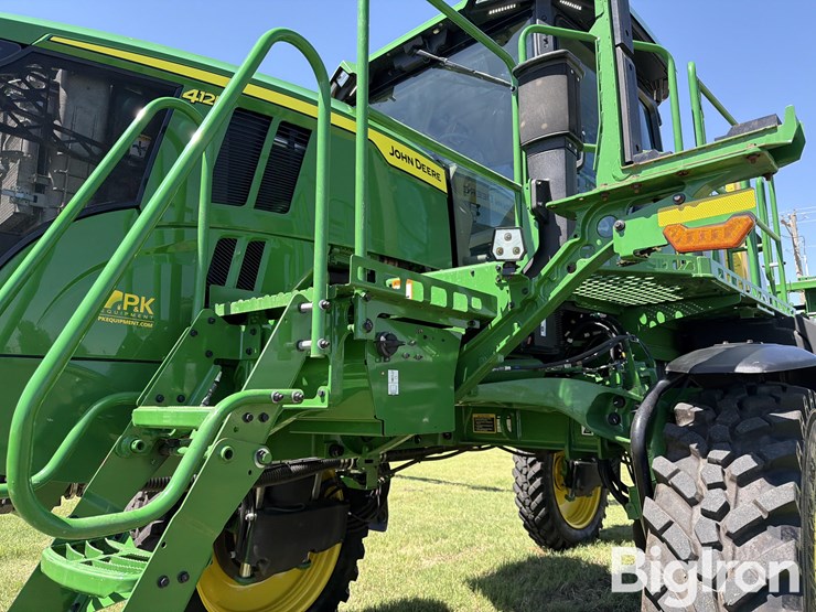 2024-john-deere-412r-image-12