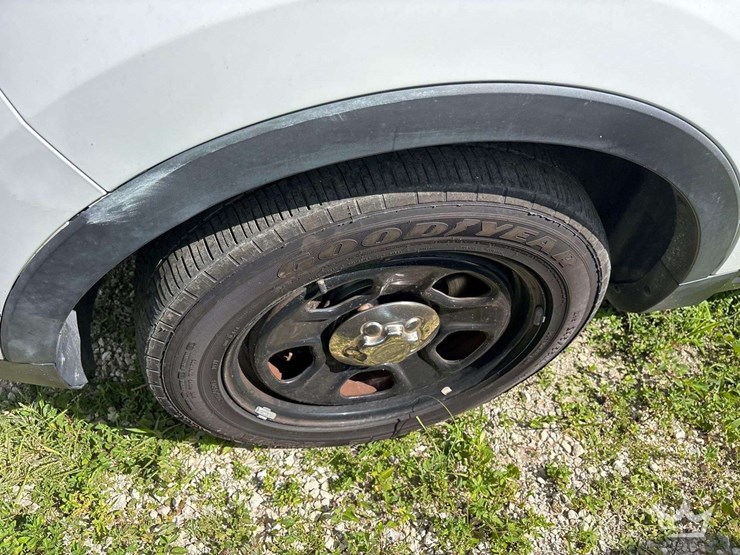 2013-ford-explorer-image-23